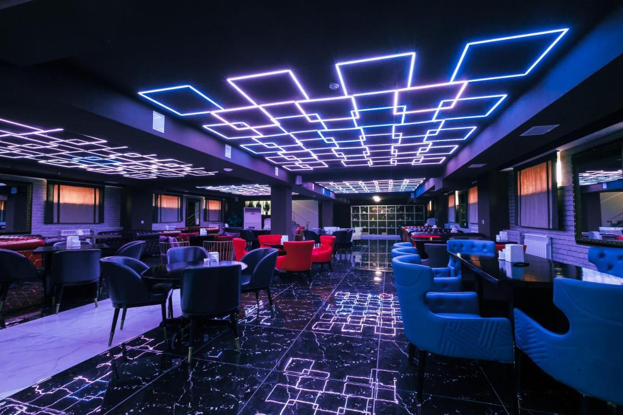 Beluga Hotel Atyraū Zewnętrze zdjęcie