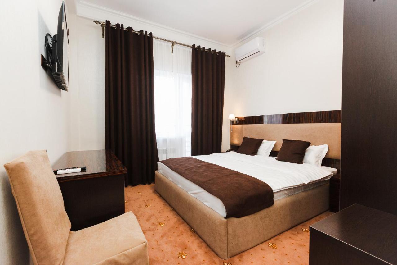Beluga Hotel Atyraū Zewnętrze zdjęcie