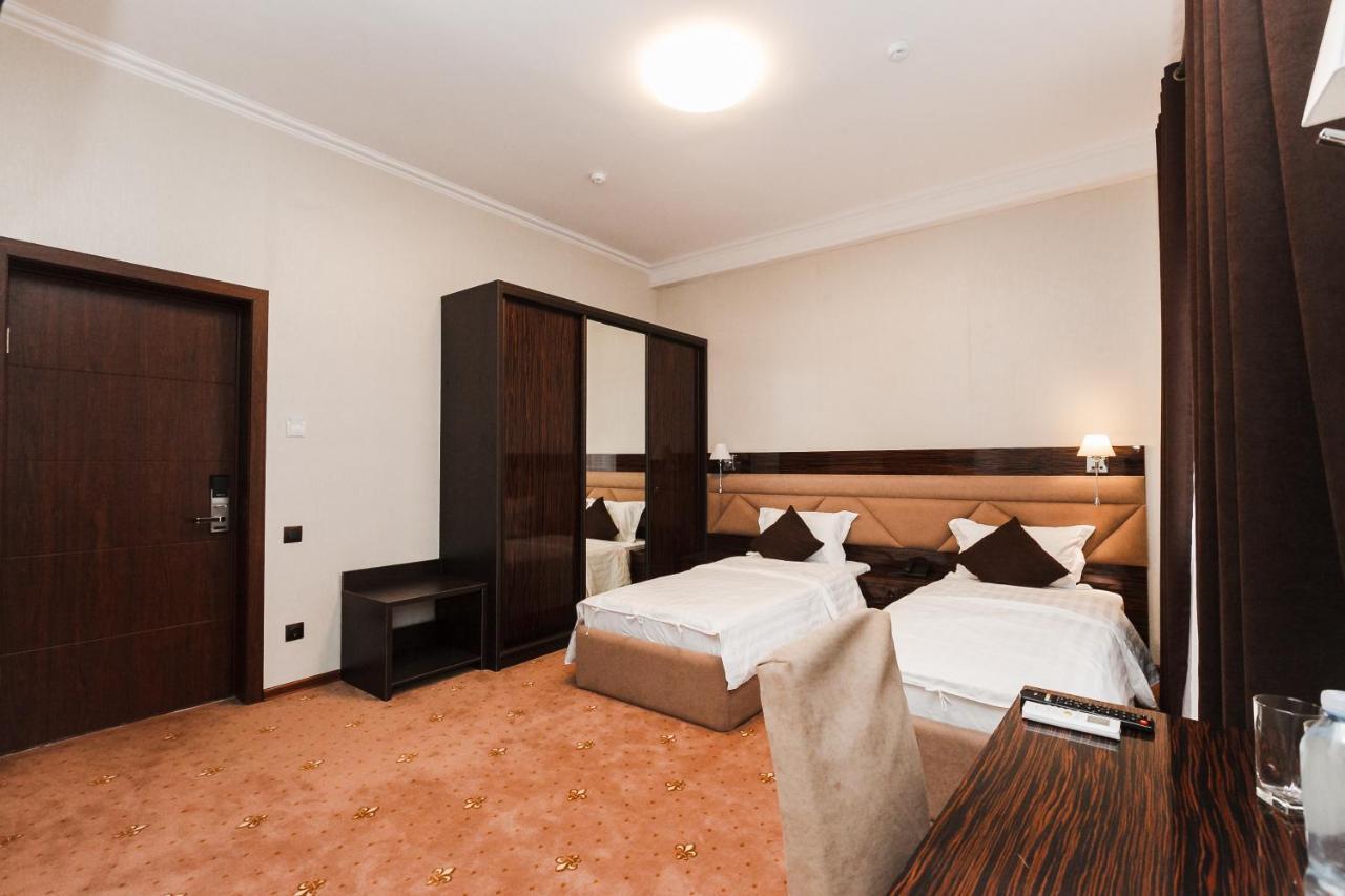 Beluga Hotel Atyraū Zewnętrze zdjęcie